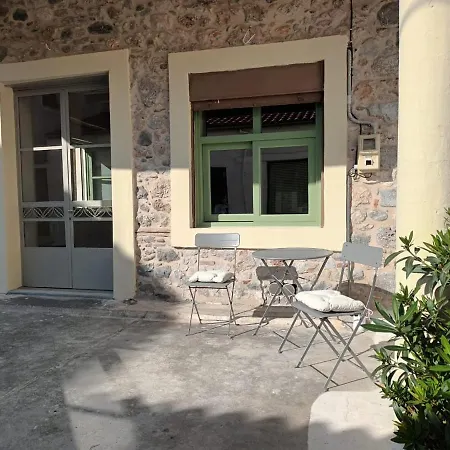 Danesi - да ναι Si * Leonídion