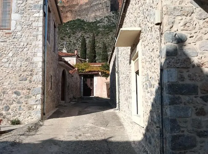 Danesi - да ναι Si Leonídion